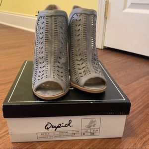 Qupid grey Heels